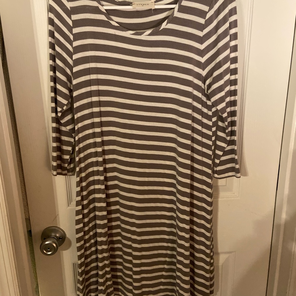 Quarter length sleeve dress